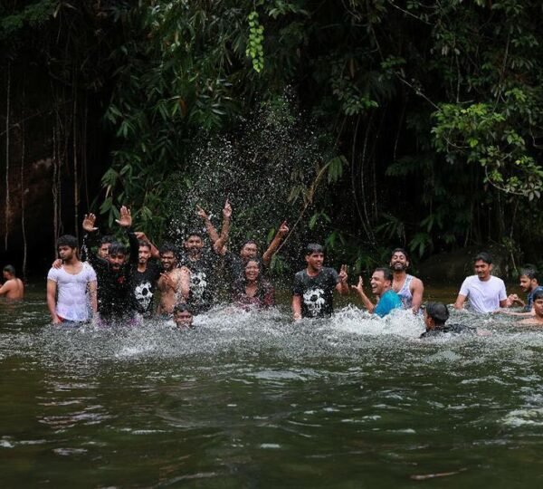 Mankulam-Anakulam-Jeep-Safari